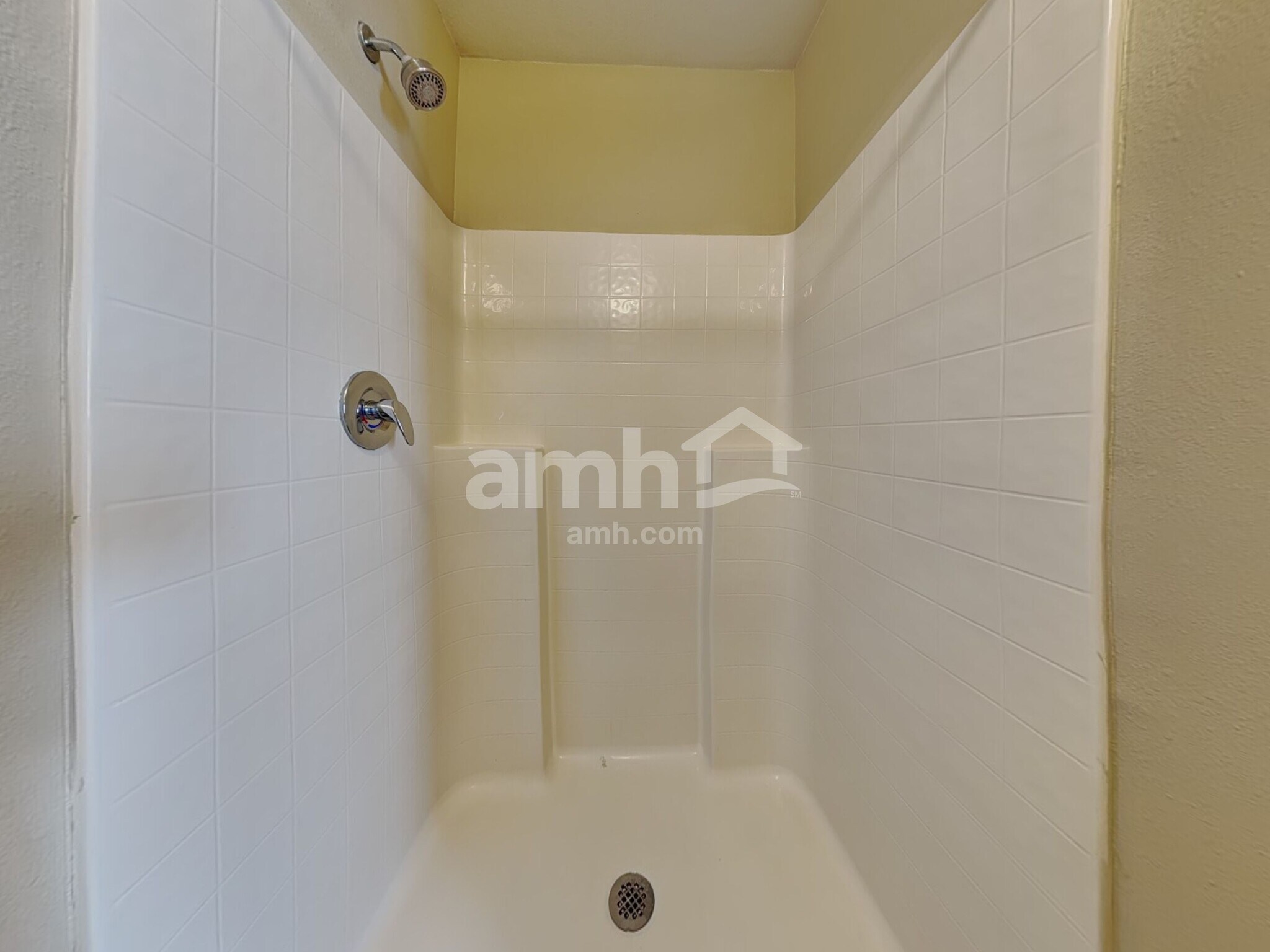 Building Photo - 5920 Rotella Dr