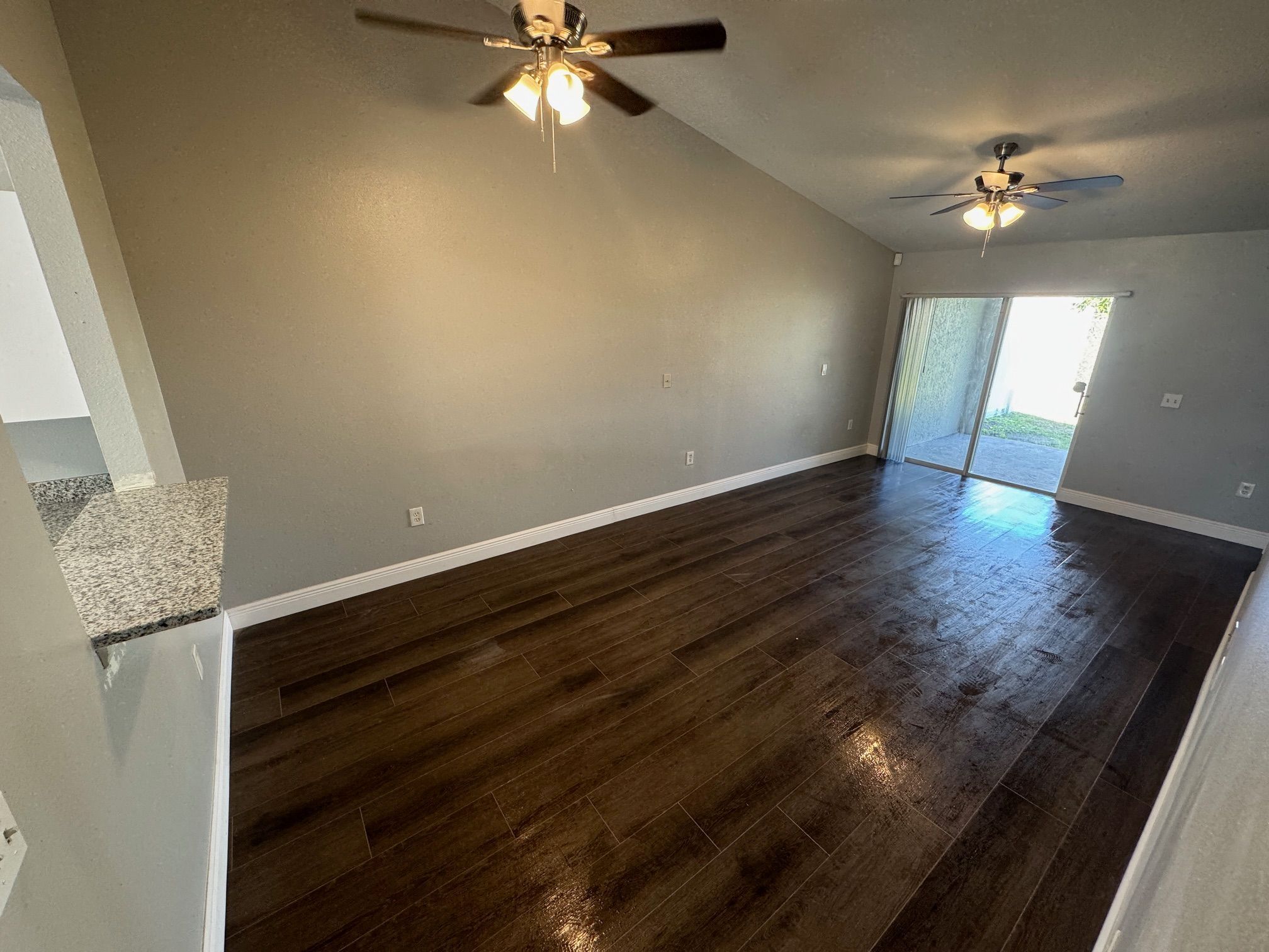 Building Photo - 375 Greenwich Ct