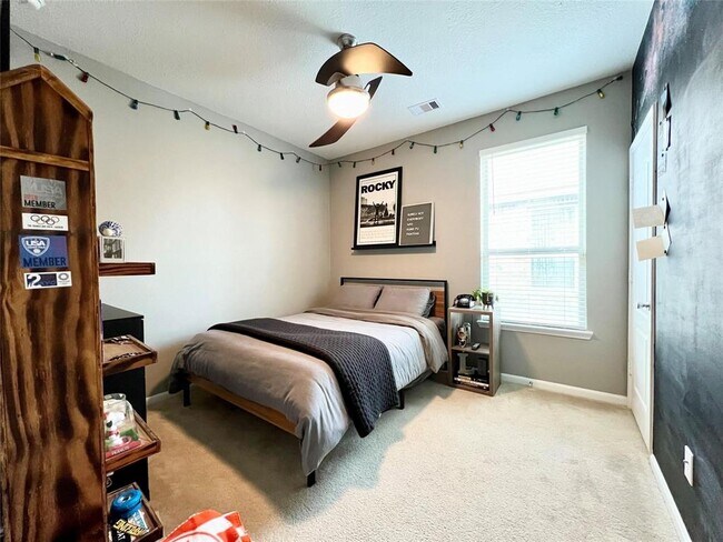 Building Photo - 8123 Cheyenne Hills Trail