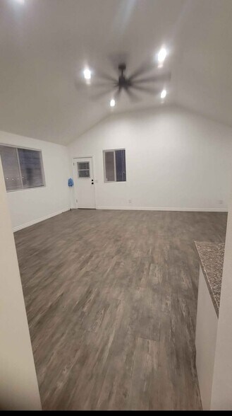 Building Photo - 1276 N Hamilton Blvd