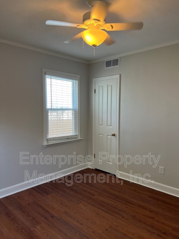 Building Photo - 3238 Highland Park Pl