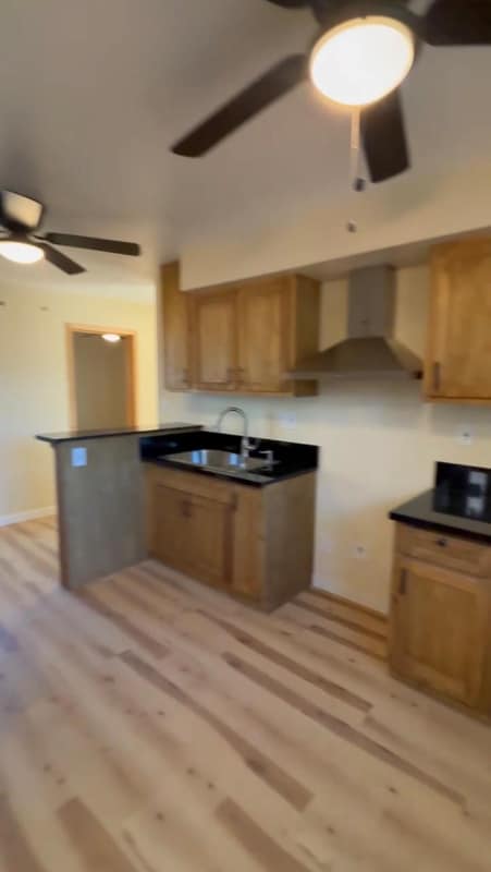 Building Photo - 1628 W 24th St