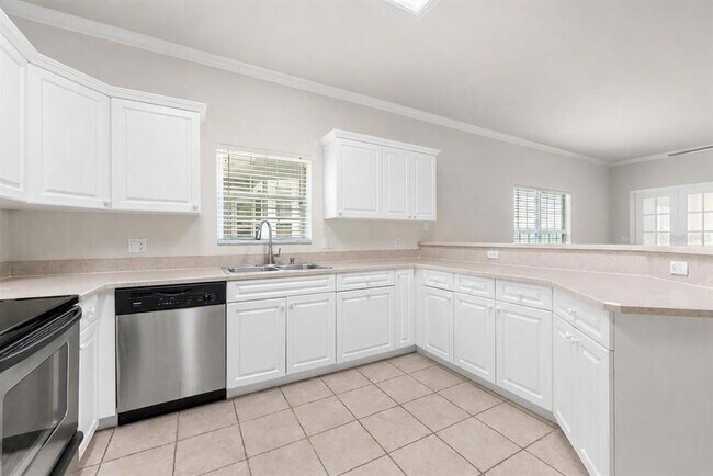 Building Photo - 1125 NW 120th Way