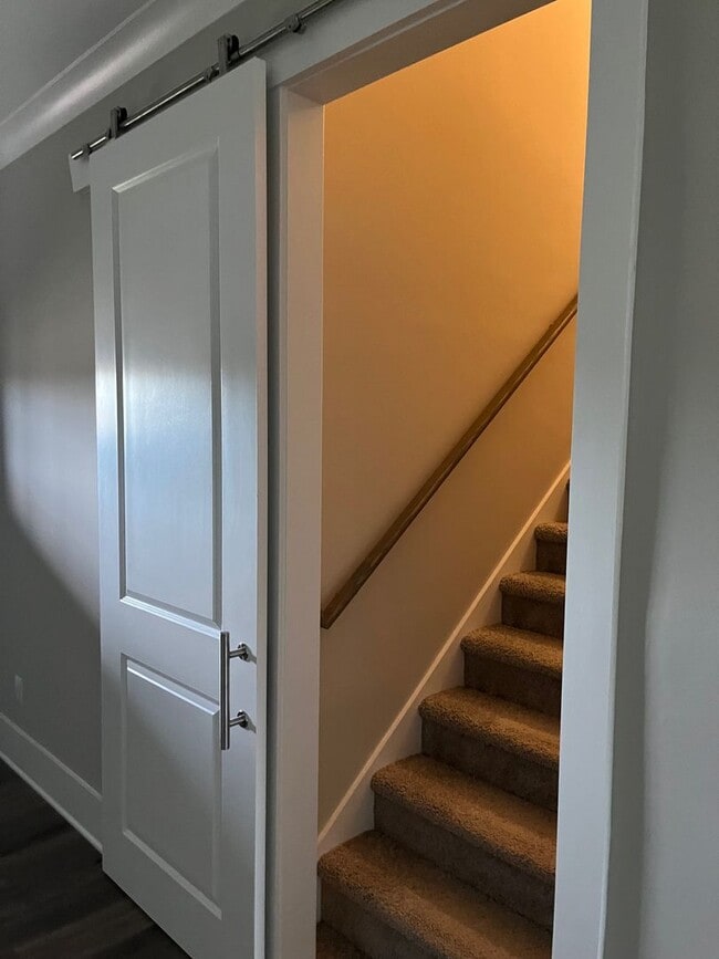 Building Photo - Large Beautiful Townhome in Summerfield NC