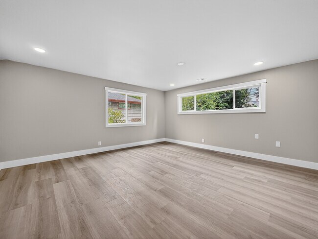 Building Photo - 12529 14th Avenue Northeast