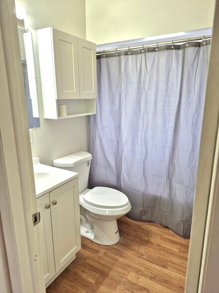 Building Photo - 10477 Sprinkle Rd