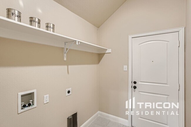 Building Photo - 172 Landsdale Cir