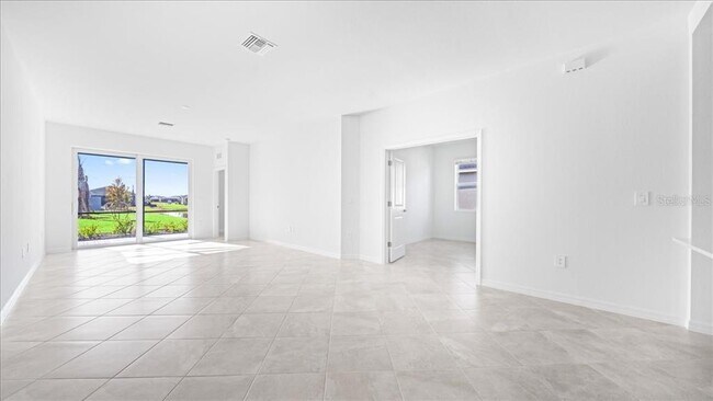 Building Photo - 14694 White Pearl Rd