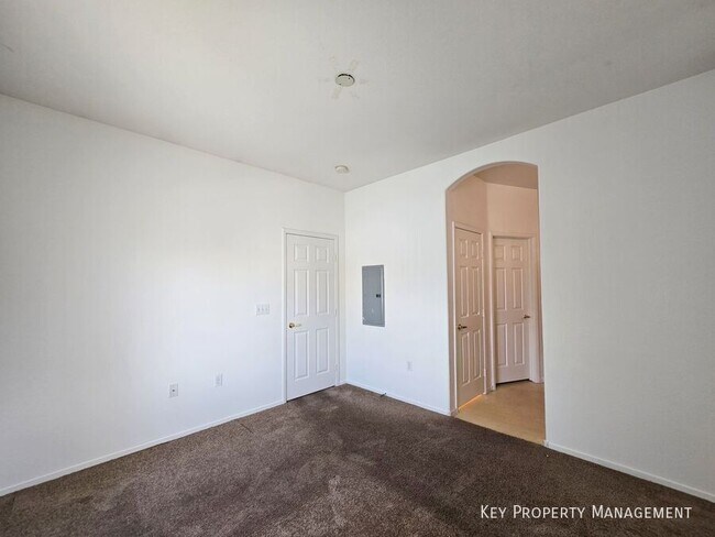 Building Photo - 4005 Pepper Thorn Ave