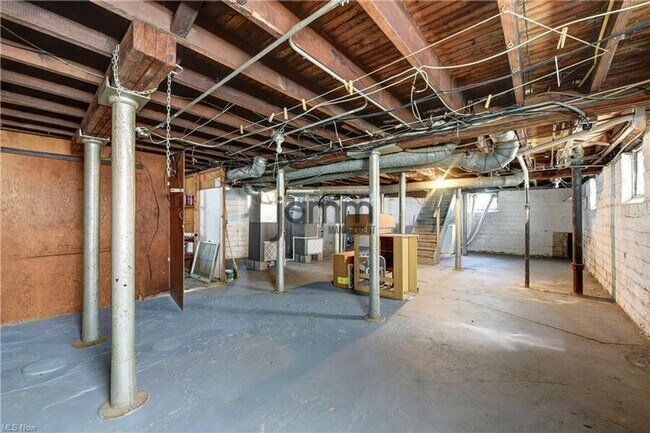 Building Photo - 1511 Westwood Ave