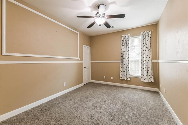 Building Photo - 13911 Desert Trace Ct