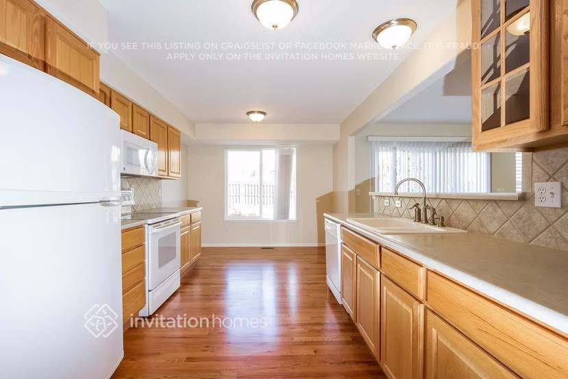 Building Photo - 524 Fox Run Cir