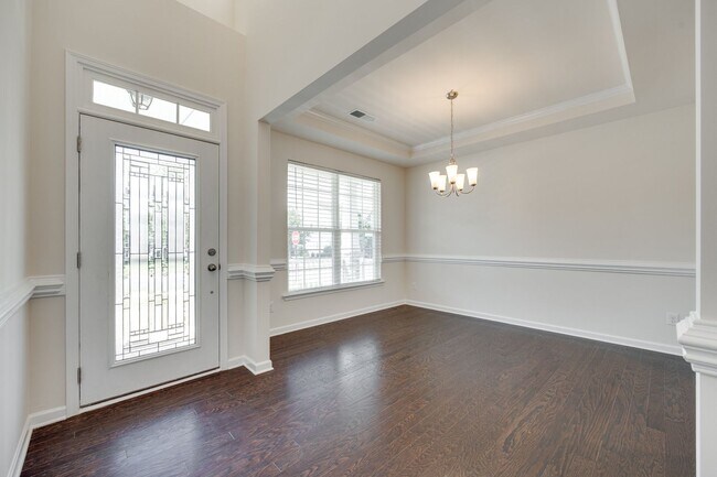 Building Photo - Beautiful 4-bed, 3.5 bath with Primary on the main level in Cameron Creek of Fabulous Fort Mill!