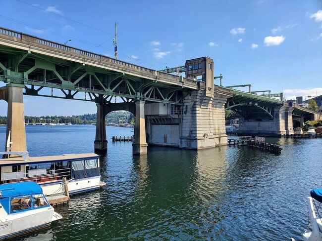 Building Photo - Lake Union Waterfront Apartment