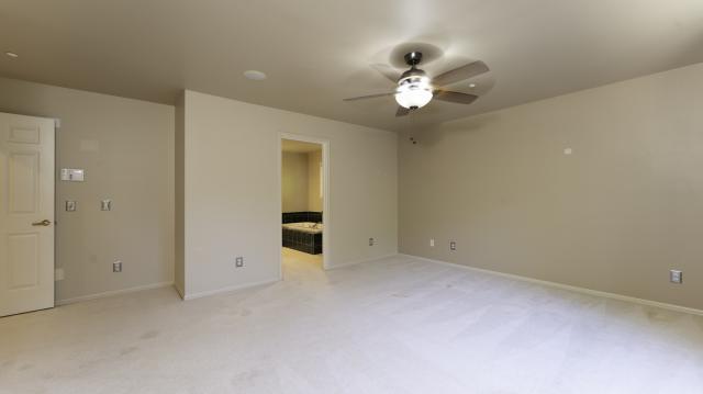 Building Photo - 4 bedroom in Issaquah WA 98027