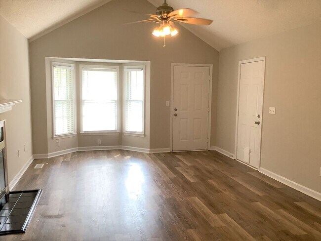 Building Photo - 2br House For Rent Near UGA Vet School