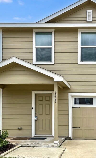 Building Photo - 3209 Peyton Lila Rd