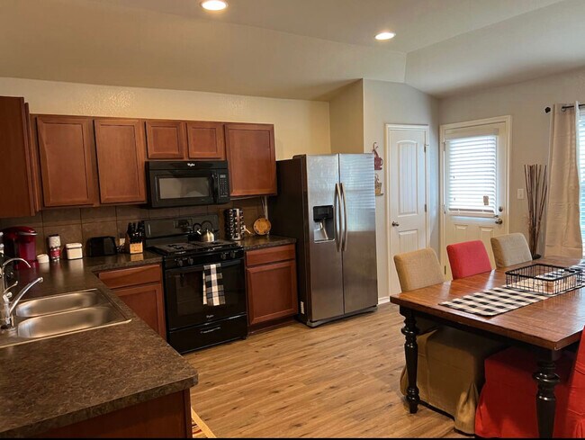 Building Photo - 15110 Walcott Dr