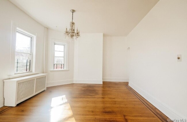 Building Photo - 194 Summit Ave