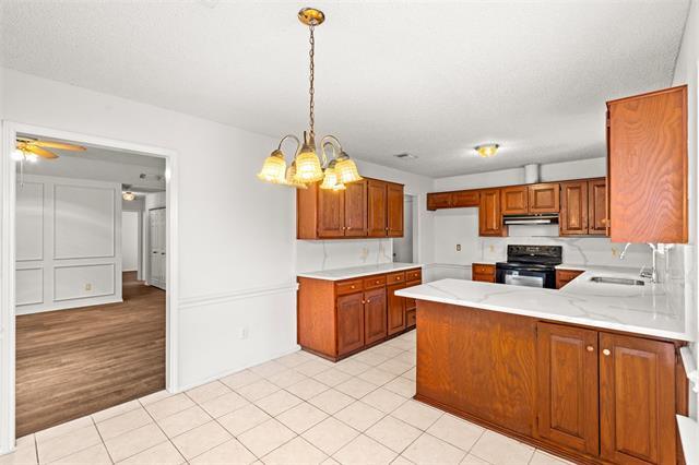 Building Photo - 4845 Barberry Dr