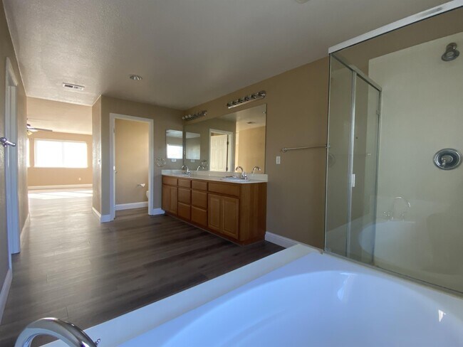 Building Photo - 1318 Moonflower Ct