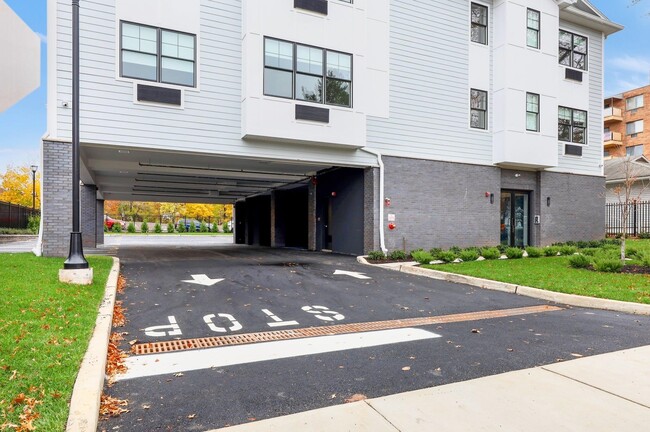 Building Photo - 74 Clarendon Pl