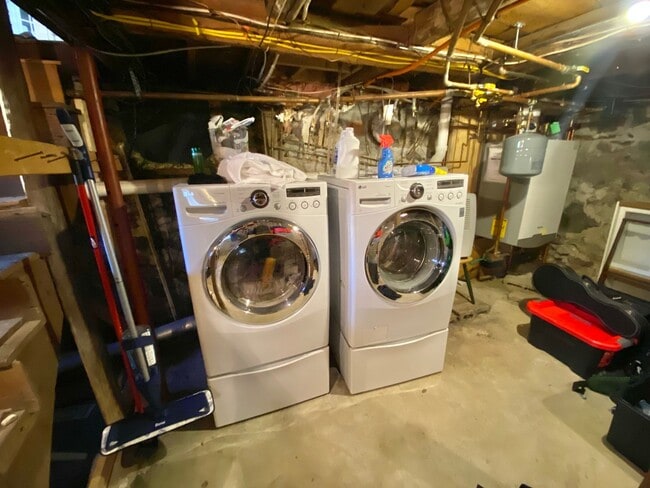 Building Photo - 3 Bedroom House Colchester Available 8/15