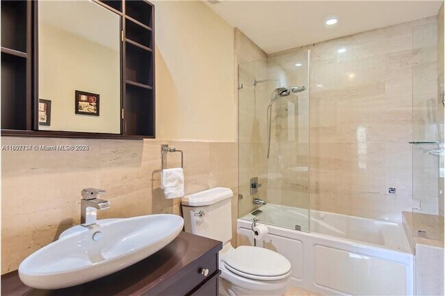 Building Photo - 3864 NE 167th St