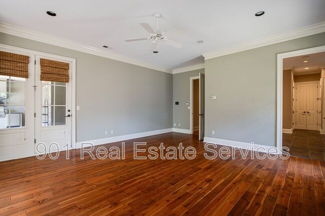 Building Photo - 3549 Lily Ln