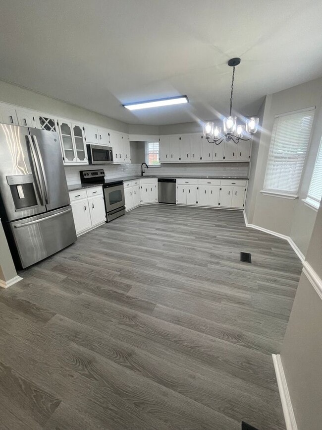 Building Photo - Available now in Amelia Landing Subdivision !!