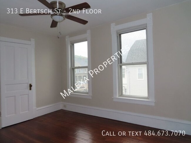 Building Photo - 313 E Bertsch St