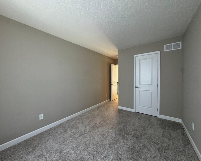 Building Photo - 6306 Avondale Woods Blvd