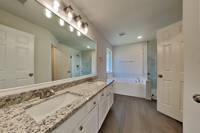 Building Photo - 18114 Stone Trail Manor Dr