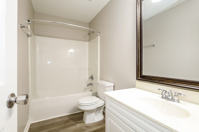 Building Photo - 449 Guiness Pl