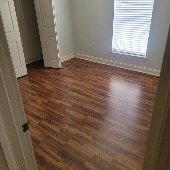 Building Photo - 1290 Park Boulevard # 131