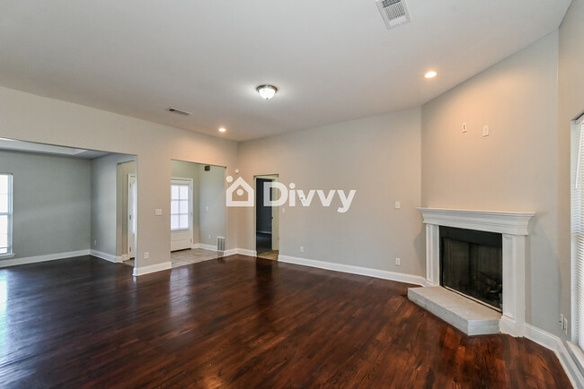 Building Photo - 3391 James Rd, Memphis, TN 38128