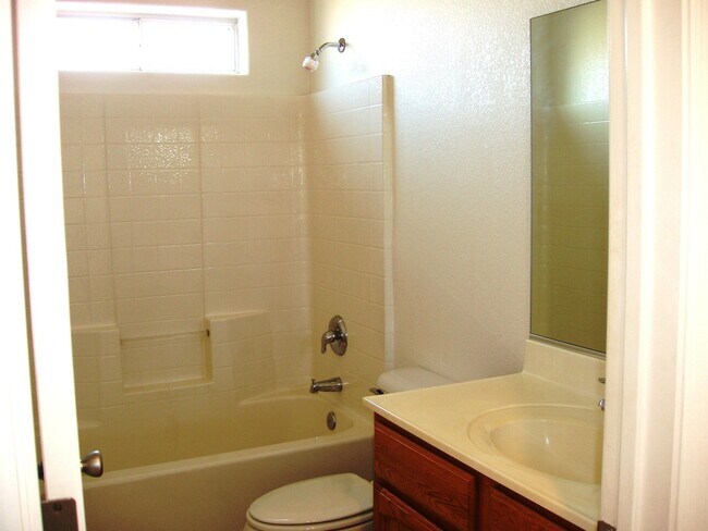 Building Photo - 2321 Palisades Dr