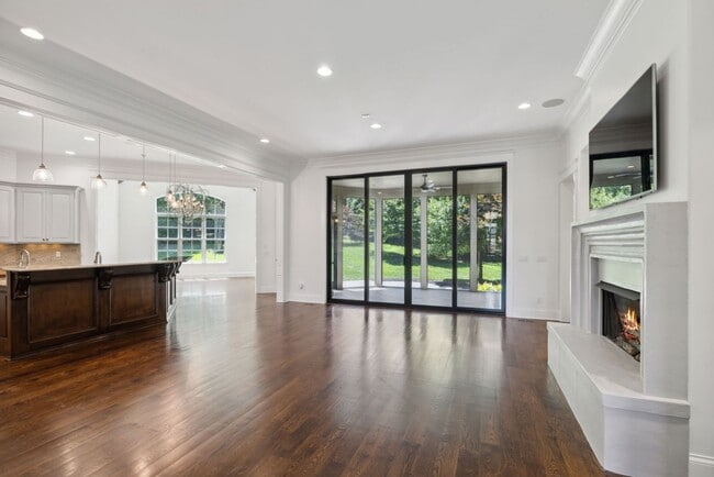 Building Photo - 3 Crooked Stick Ln