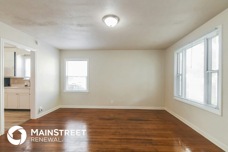 Building Photo - 1934 N Bosart Ave