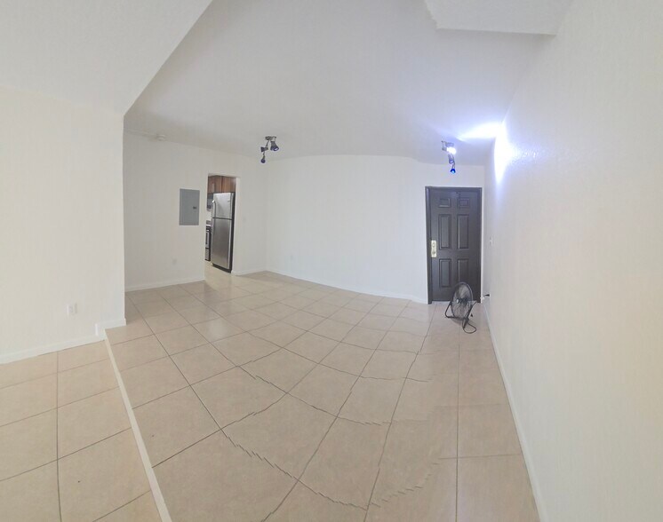 Building Photo - 8950 SW 69th Ct