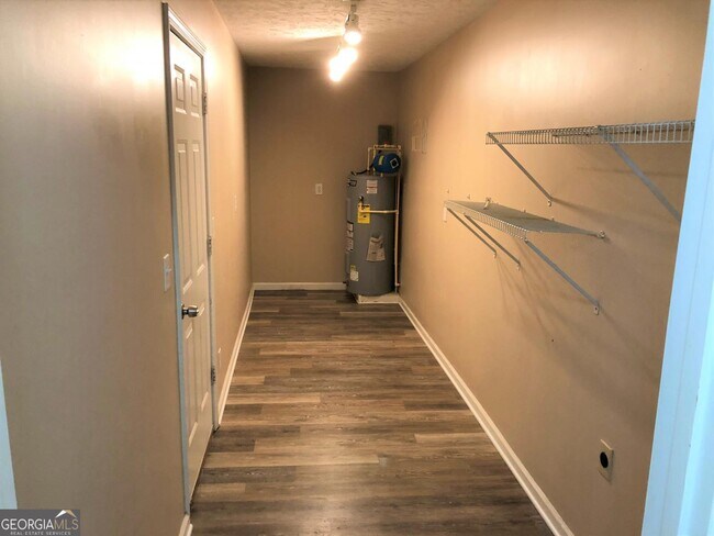 Building Photo - 39 Emmett Freeman Rd