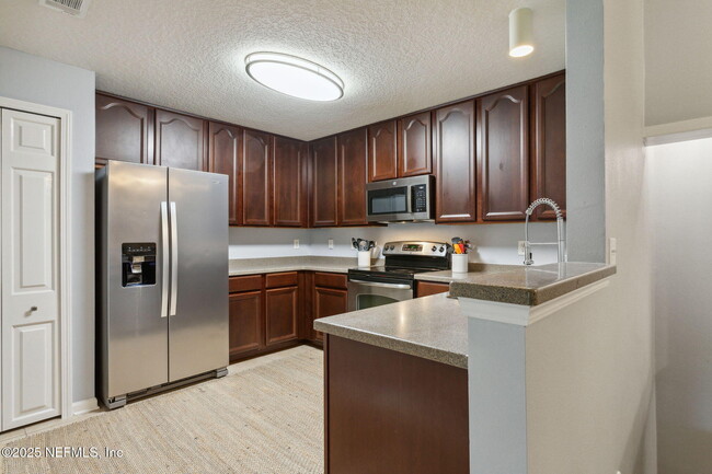Building Photo - 13785 Herons Landing Way