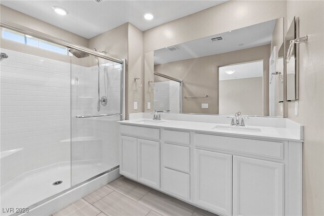 Building Photo - 49 Alamere Falls Dr