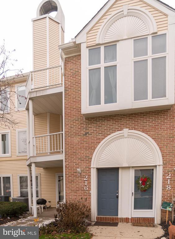 Building Photo - 216 Jennifer Ct