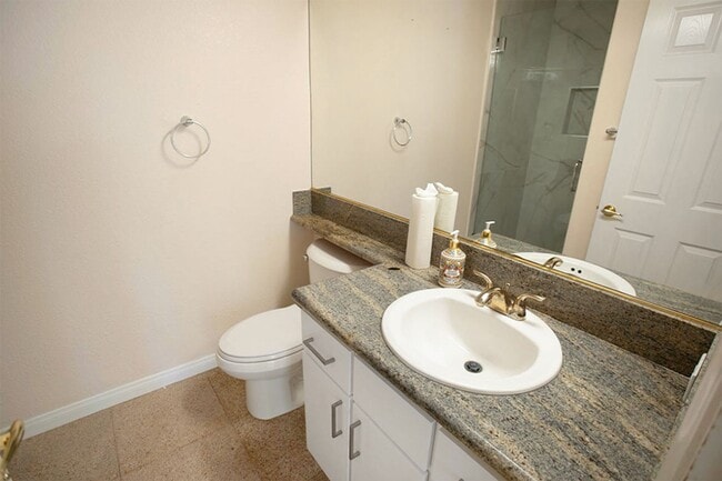 Building Photo - 2120 Waterbury Ln