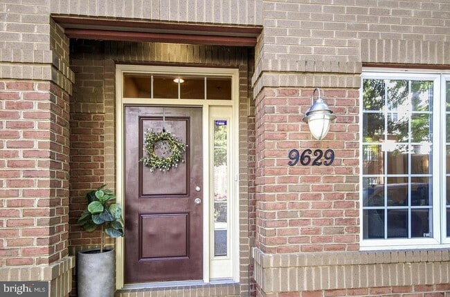 Building Photo - 9629 Milestone Way