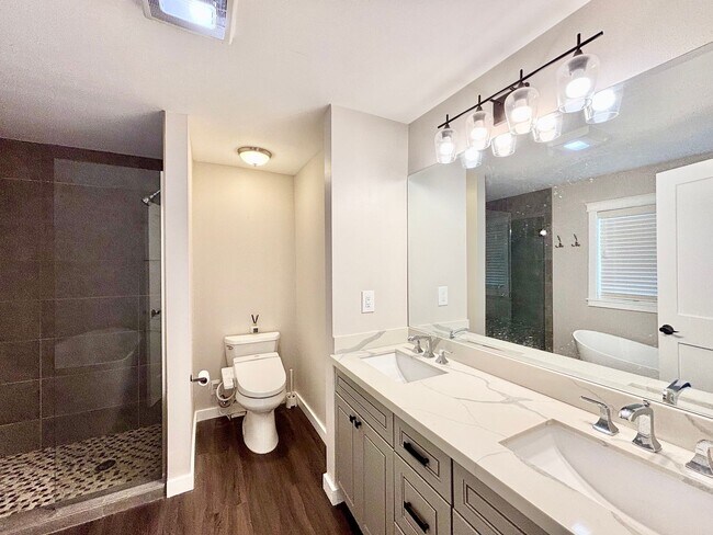 Building Photo - Charming Medina Home For Rent