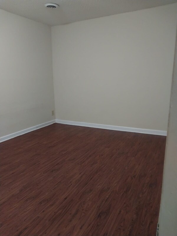 Building Photo - 120 Arcadia Ln