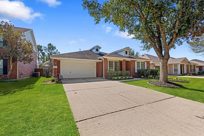 Building Photo - 16727 Sonoma Del Norte Dr