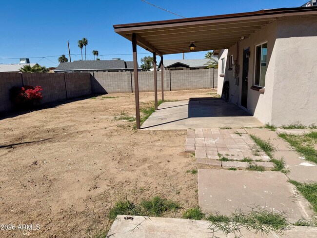 Building Photo - 11446 N 33rd Ave